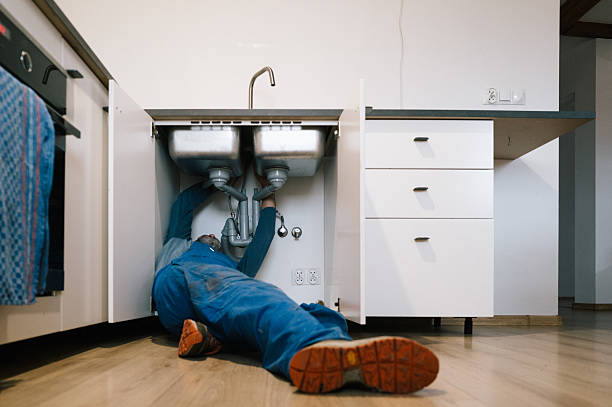 Professional Leak Detection technician working in Bunker Hill, IN